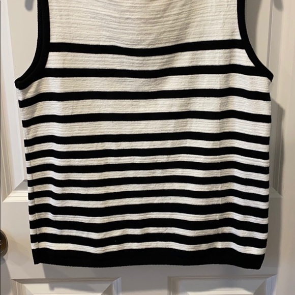 EUC Striped sleeveless sweater shell top - Picture 2 of 12